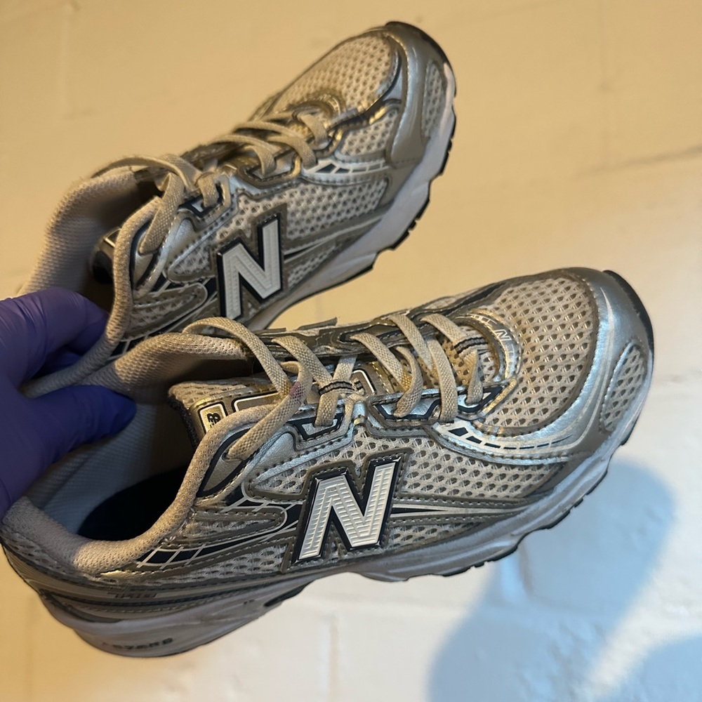 New Balance 740 Sneakers – Size 2 (Gently Used)